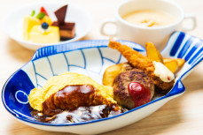 オムライスプレート(スープ、デザート付き)